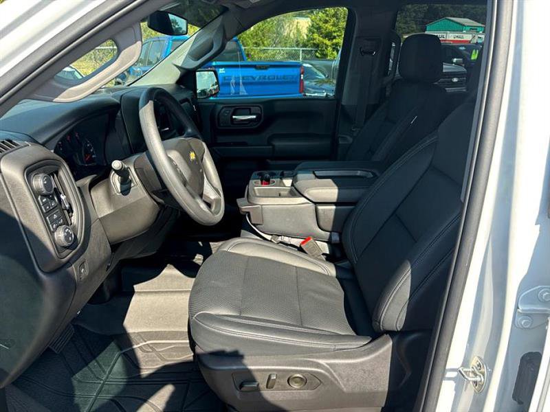 Used 2025 Chevrolet Silverado 1500 Custom image 13