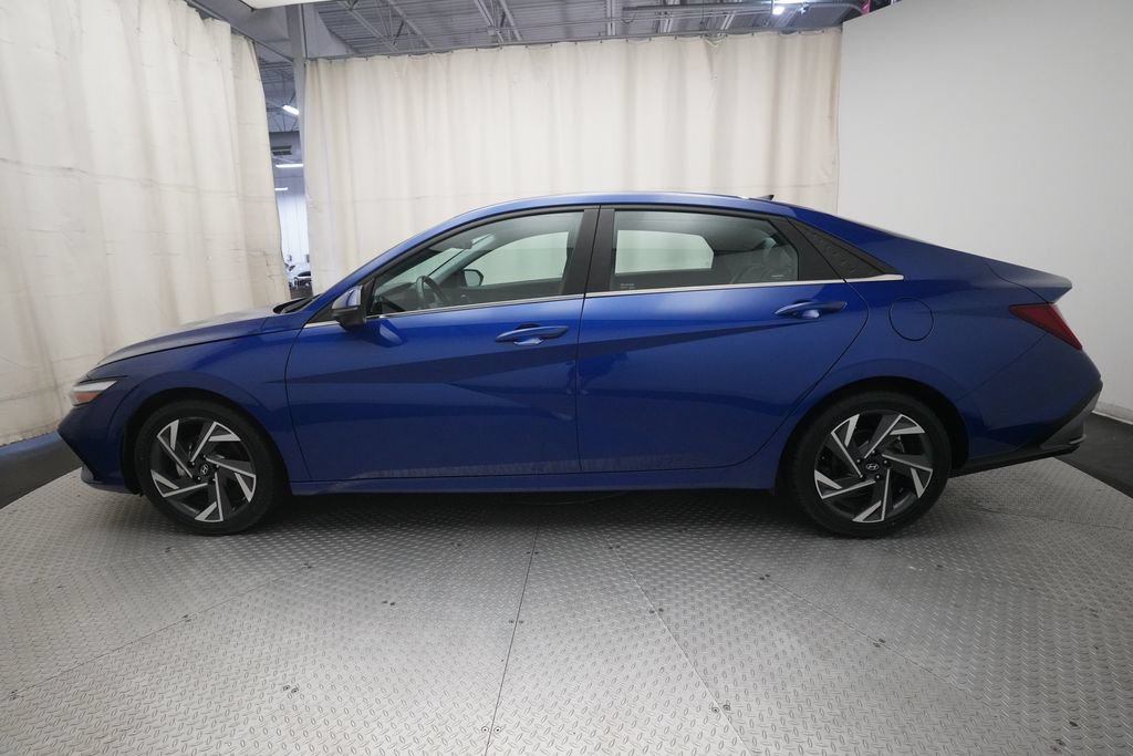 Used 2024 Hyundai Elantra Limited FWD image 23