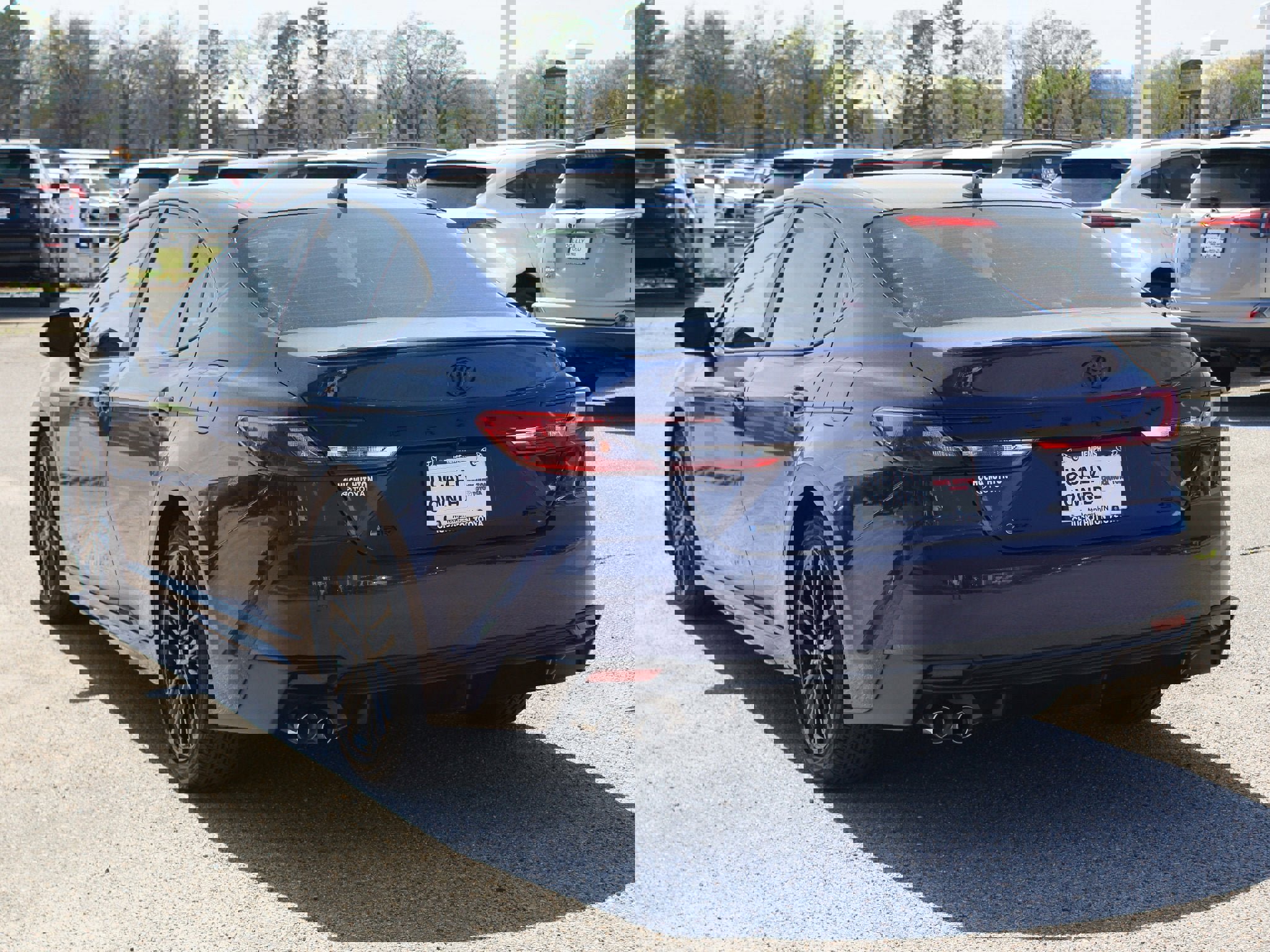 Used 2025 Toyota Camry SE image 14