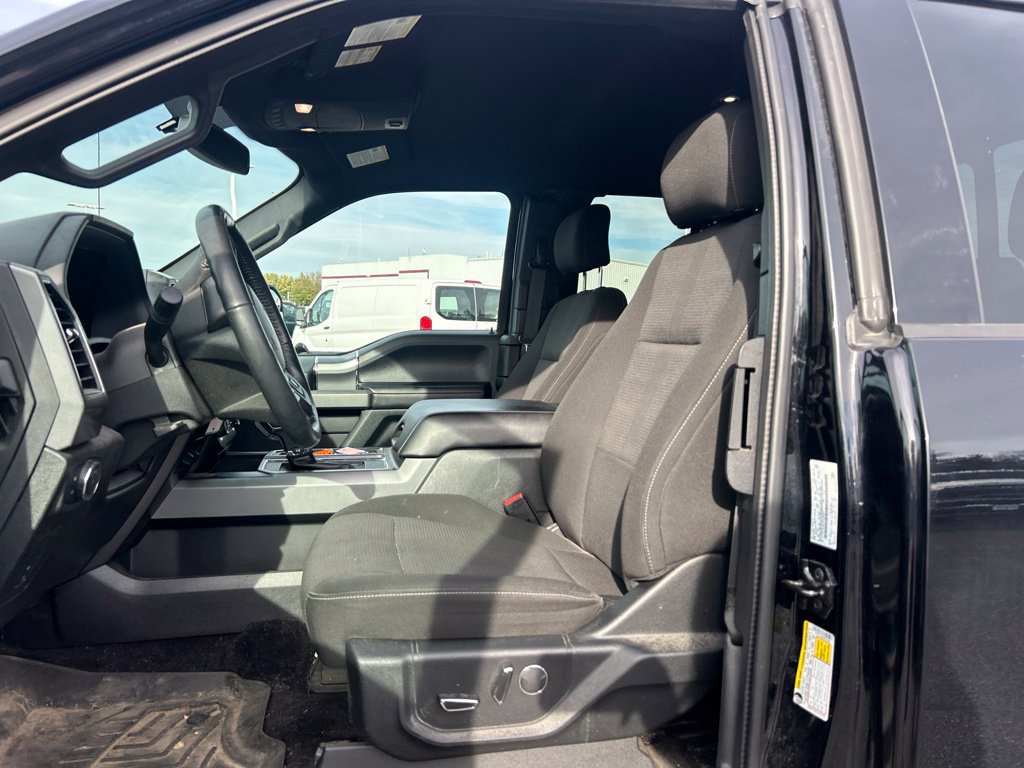 Used 2017 Ford F150 XLT w/ Equipment Group 302A Luxury AWD/4WD image 6