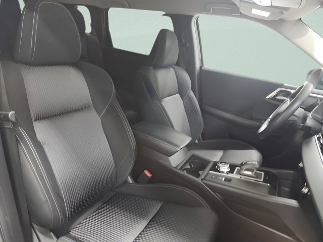 Used 2022 Mitsubishi Outlander ES image 13