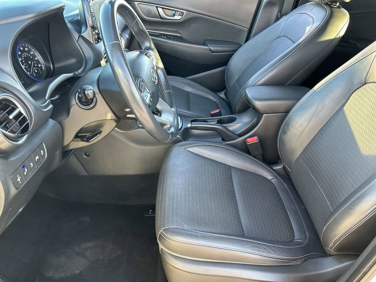 Used 2019 Hyundai Kona Ultimate image 16