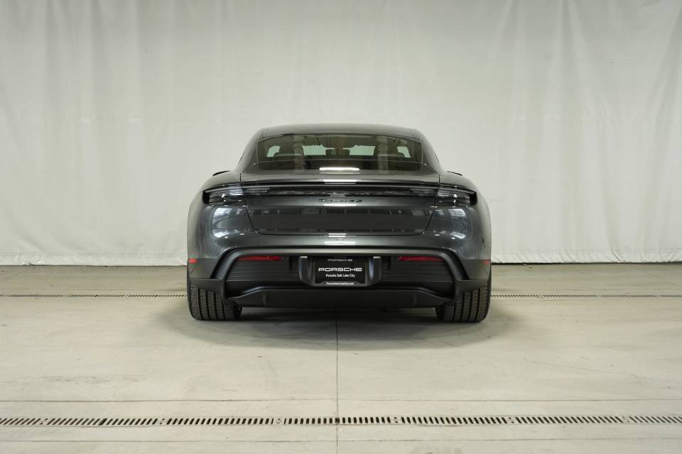 New 2025 Porsche Taycan 4S image 4