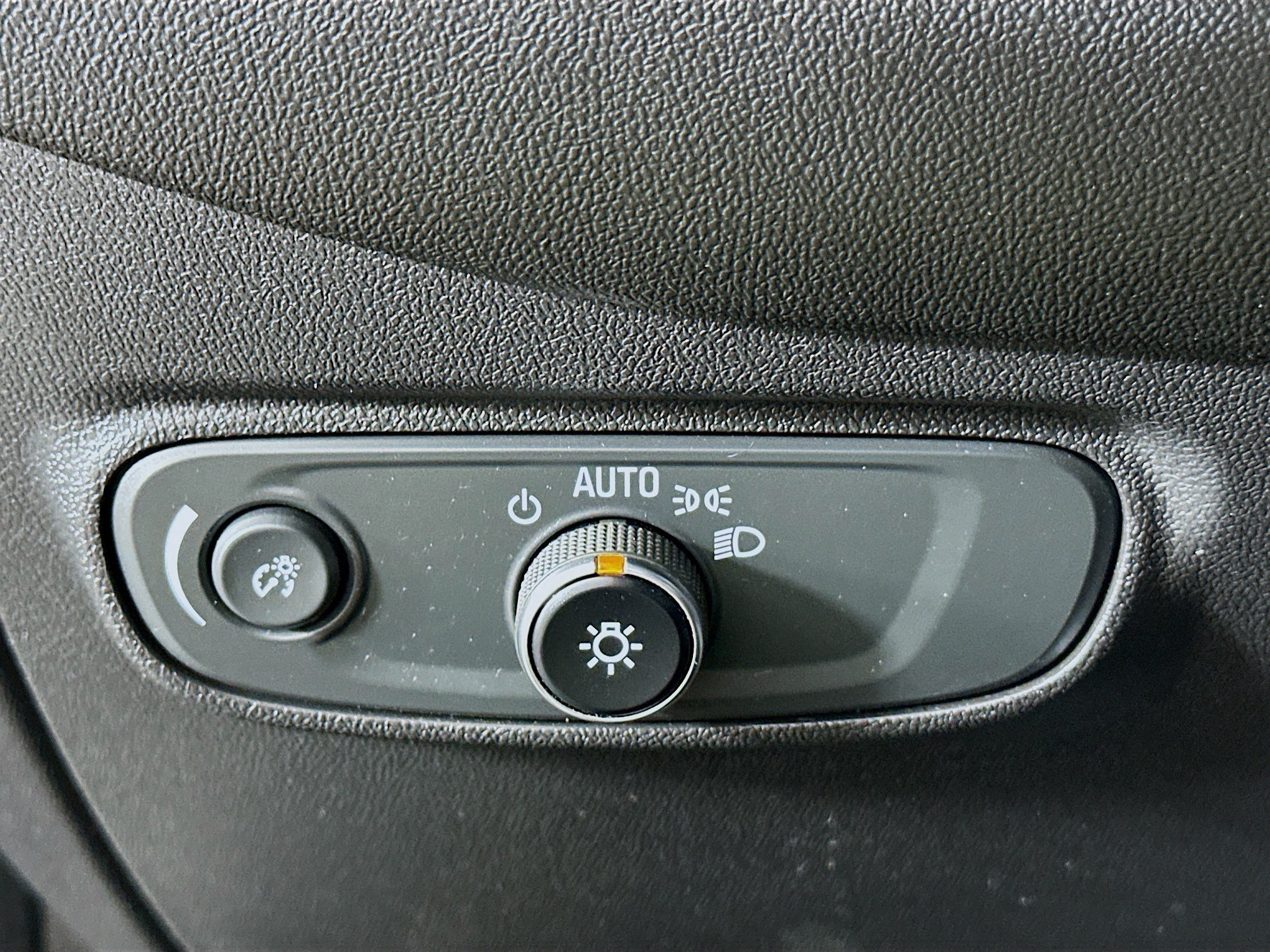 Used 2022 Chevrolet Equinox LT AWD/4WD image 17