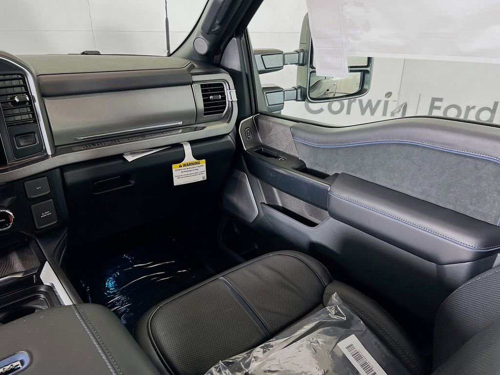 New 2025 Ford F250 Platinum image 28