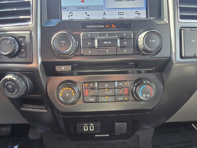 Used 2016 Ford F150 XLT w/ Equipment Group 302A Luxury AWD/4WD image 16