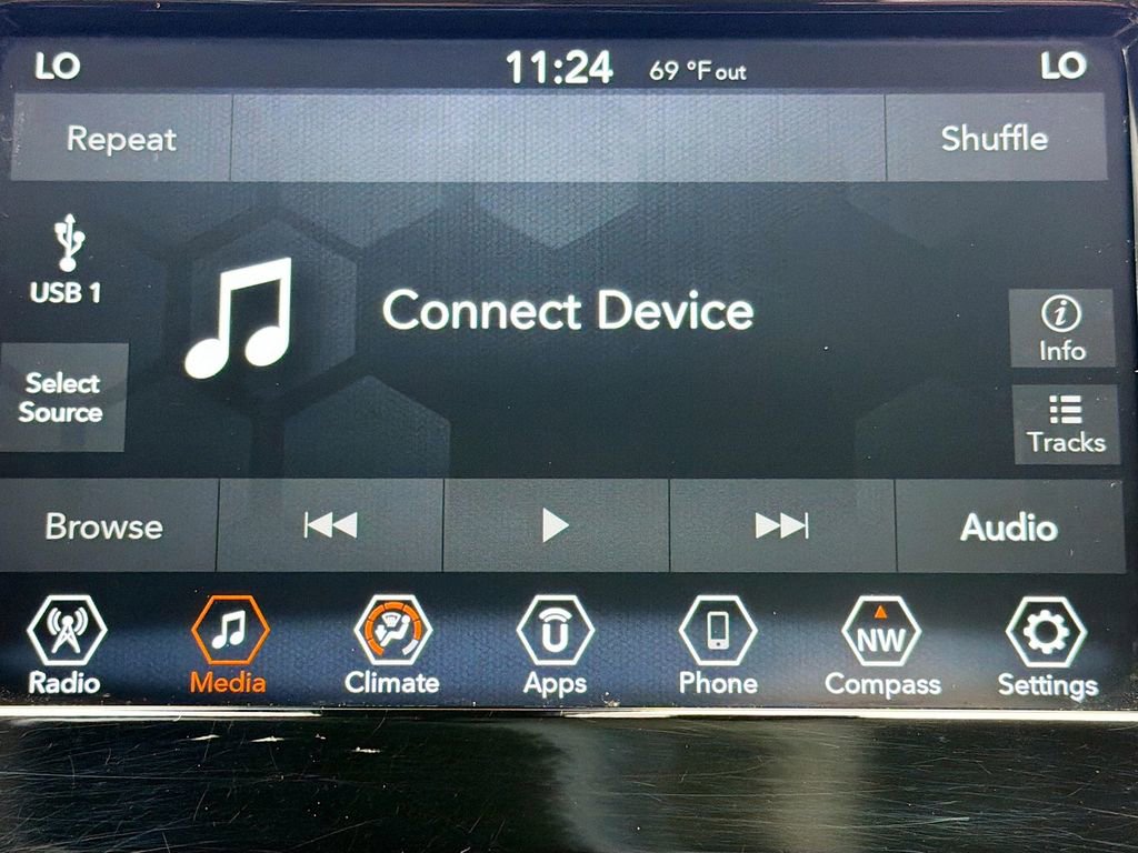 Used 2021 Jeep Compass Latitude image 29