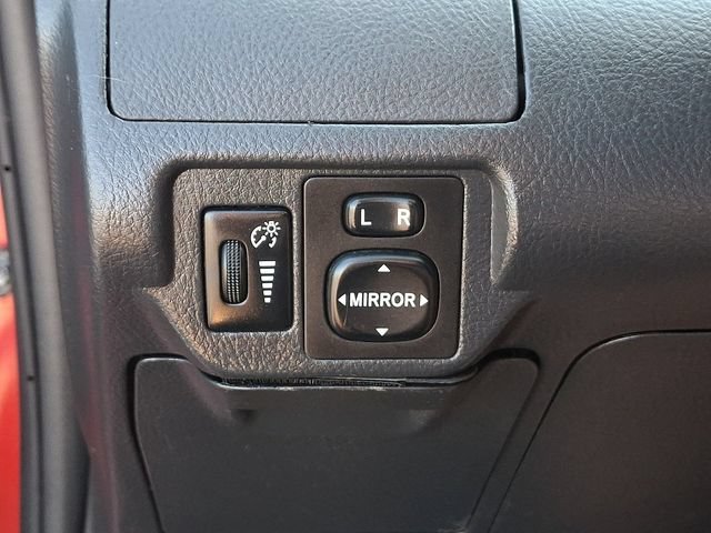 Used 2008 Toyota Yaris S FWD image 25