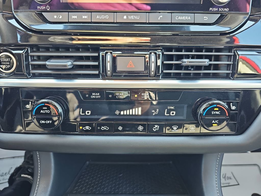 Used 2023 Nissan Pathfinder SV w/ SV Premium Package image 28