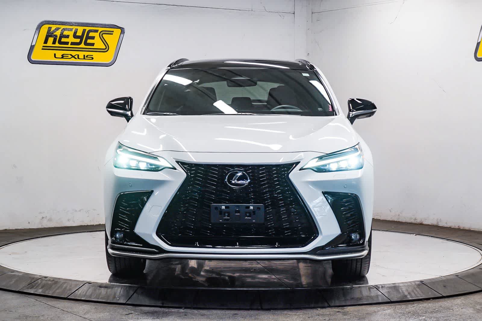 Used 2026 Lexus NX 450h+ F Sport AWD/4WD image 6