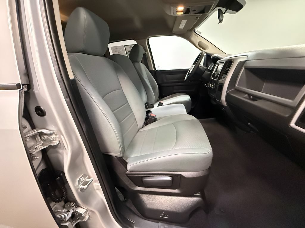 Used 2017 RAM 1500 Express RWD image 13