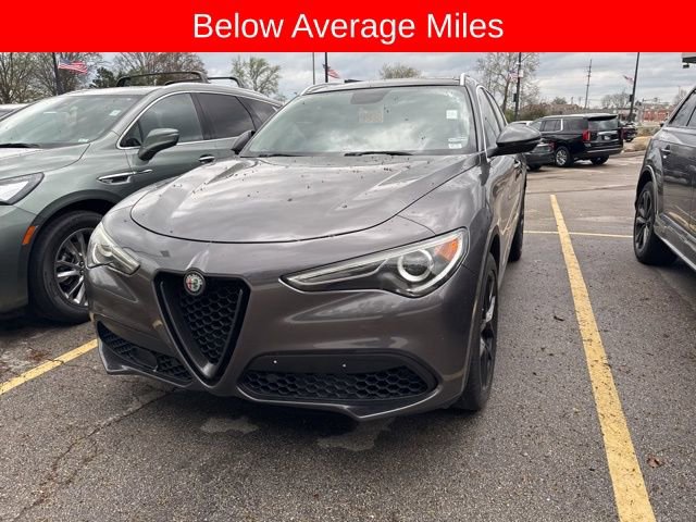 Used 2018 Alfa Romeo Stelvio Ti image 2