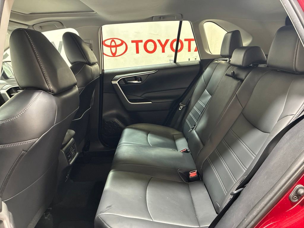 Used 2021 Toyota RAV4 XLE Premium AWD/4WD image 19