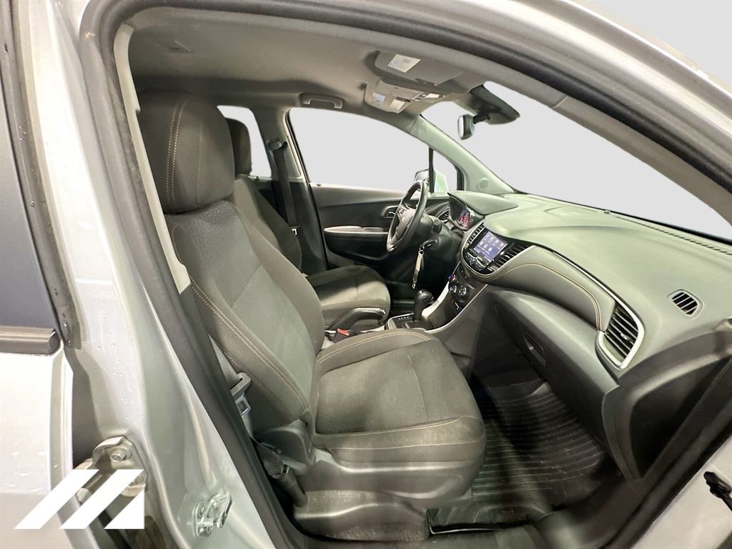 Used 2020 Chevrolet Trax LS w/ Tint and Cruise Package FWD image 28