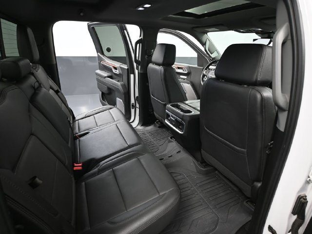 Used 2023 GMC Sierra 1500 Denali w/ Technology Package AWD/4WD image 39
