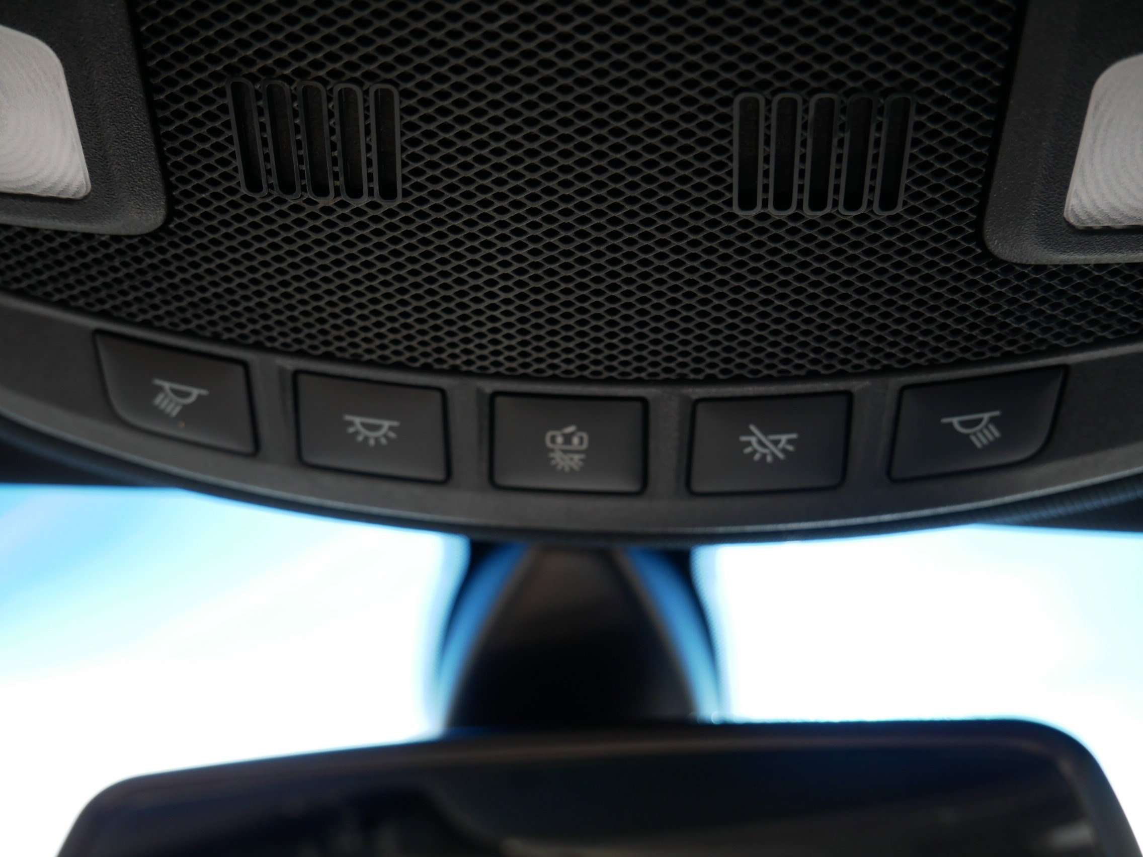 Used 2020 Lincoln MKZ w/ Convenience Package image 33