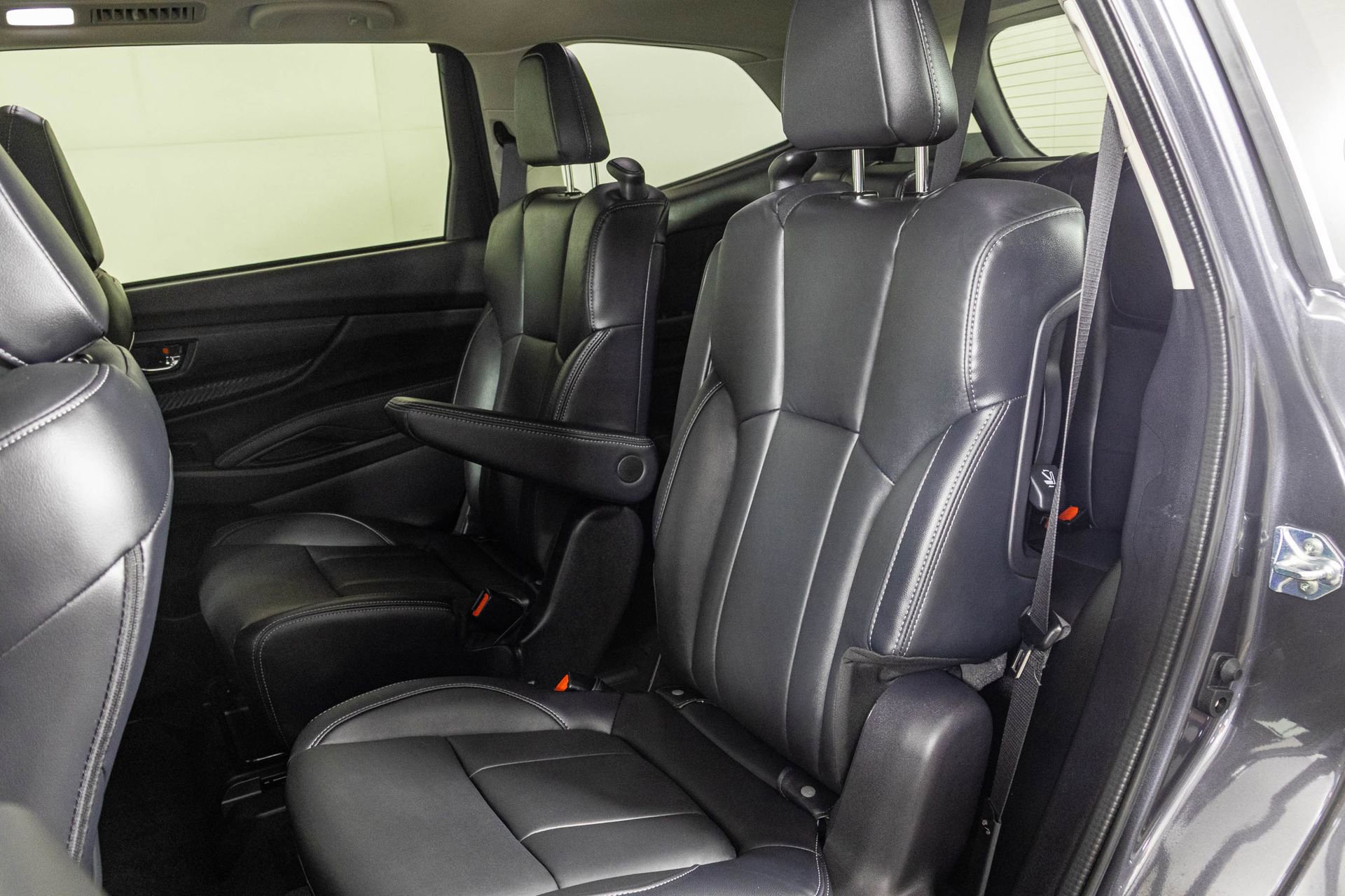 Used 2026 Subaru Ascent Premium image 36