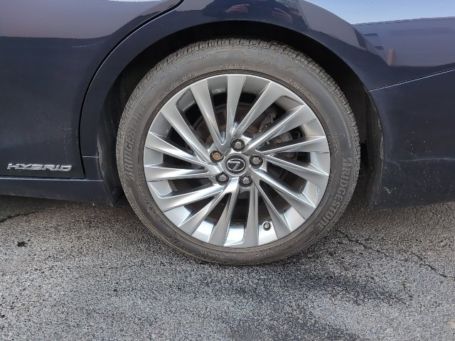 Used 2021 Lexus ES 300h w/ Luxury Package image 11