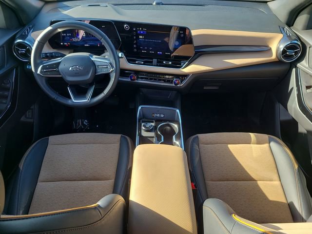 Used 2025 Chevrolet Equinox ACTIV w/ Safety and Technology Package image 17