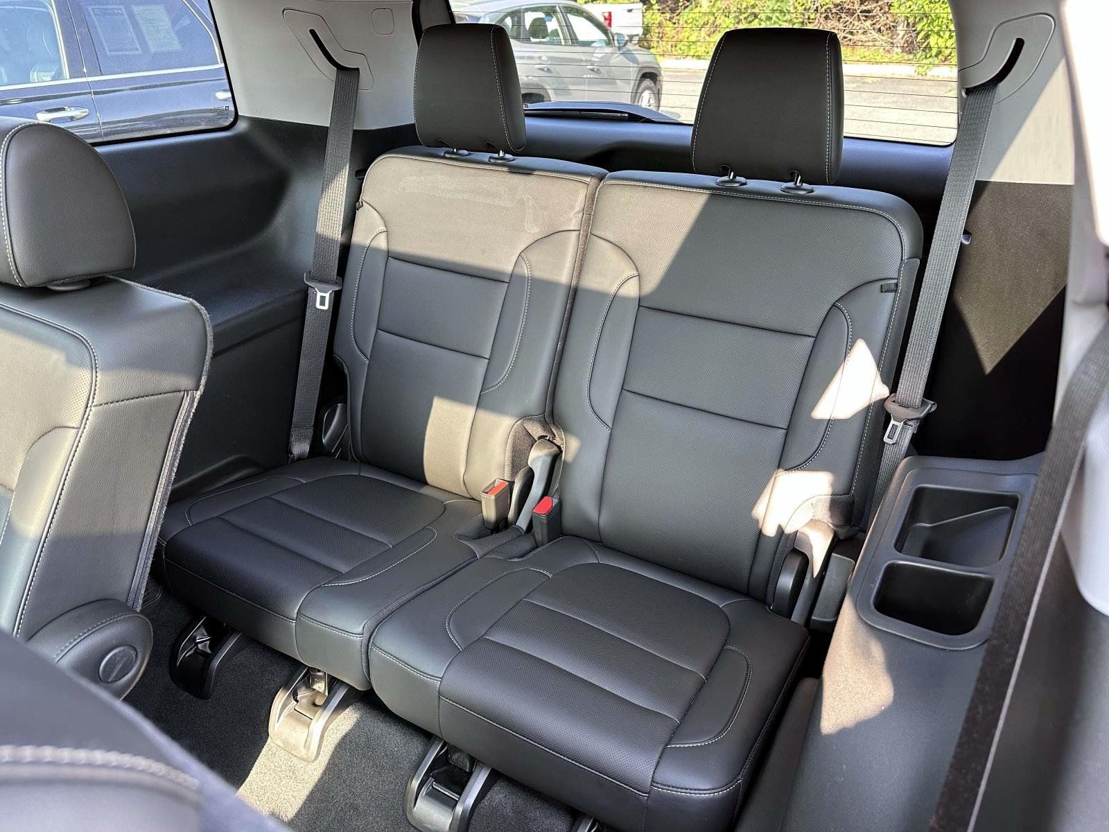 Used 2023 GMC Acadia SLT w/ Elevation Edition AWD/4WD image 15