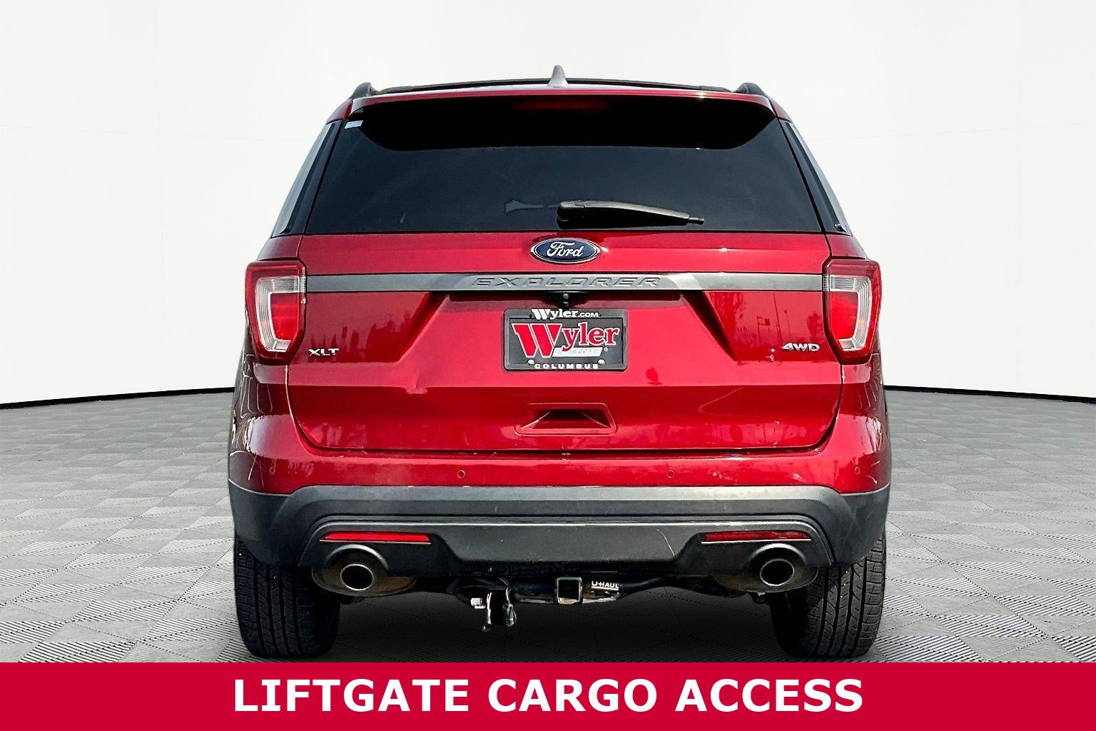 Used 2017 Ford Explorer XLT w/ Equipment Group 202A image 5