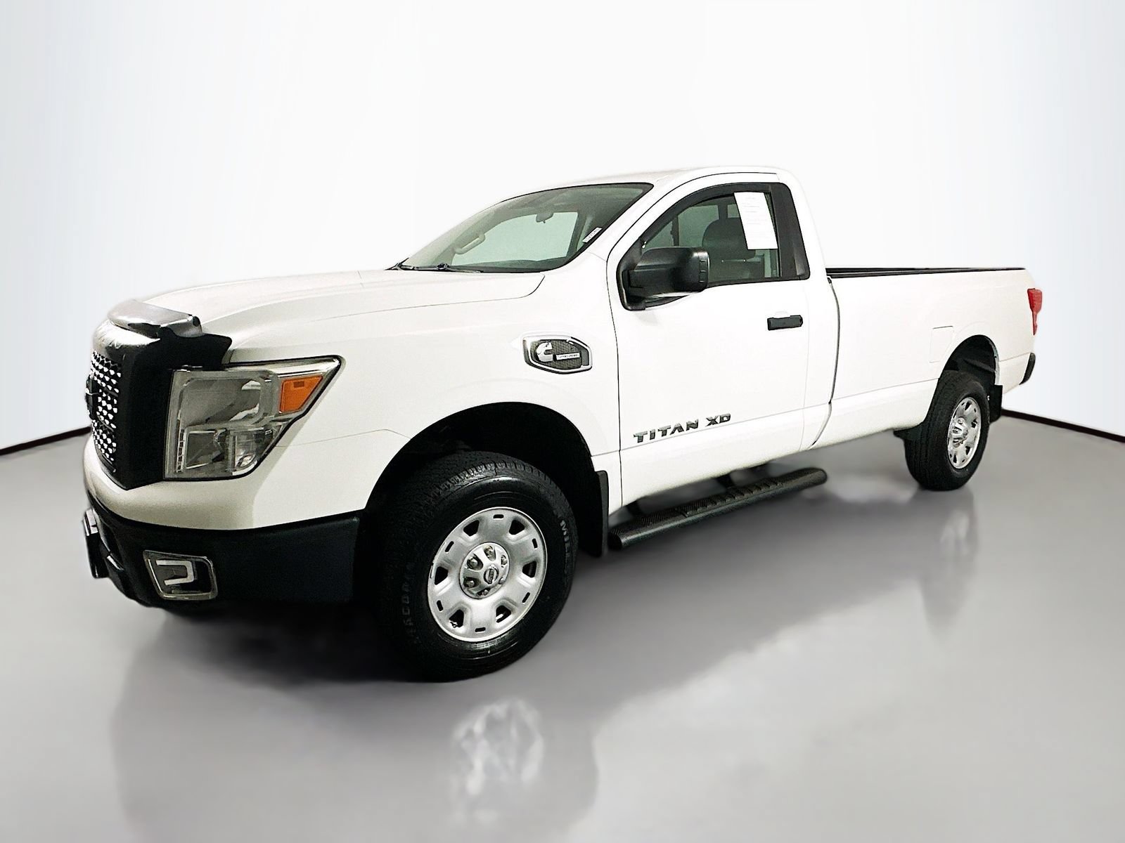 Used 2017 Nissan Titan S AWD/4WD image 3