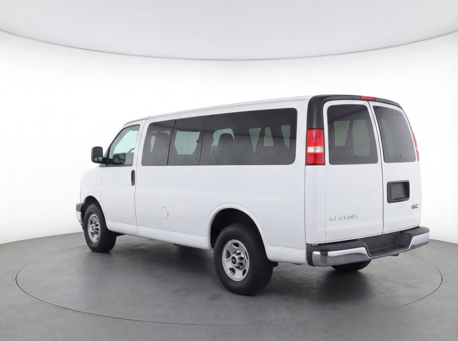 Used 2025 GMC Savana 3500 LT w/ LT Preferred Equipment Group image 6