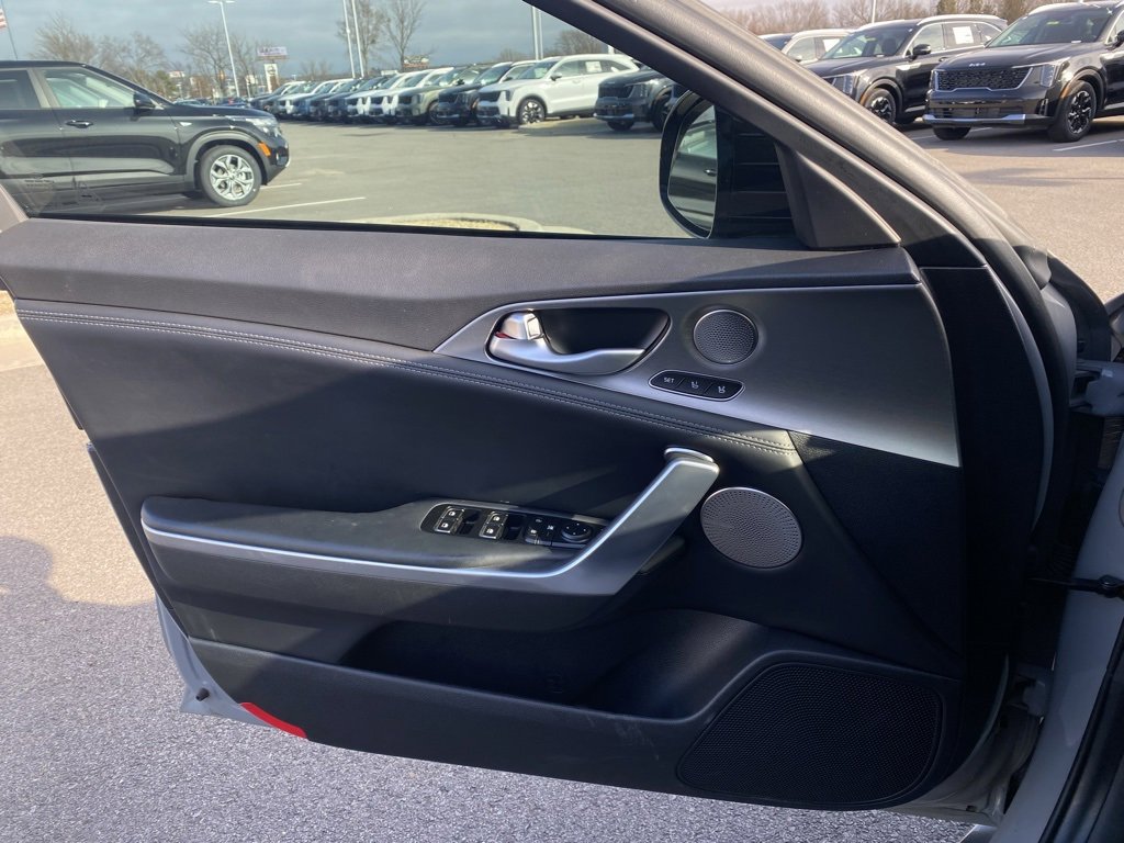 Used 2021 Kia Stinger GT2 image 20