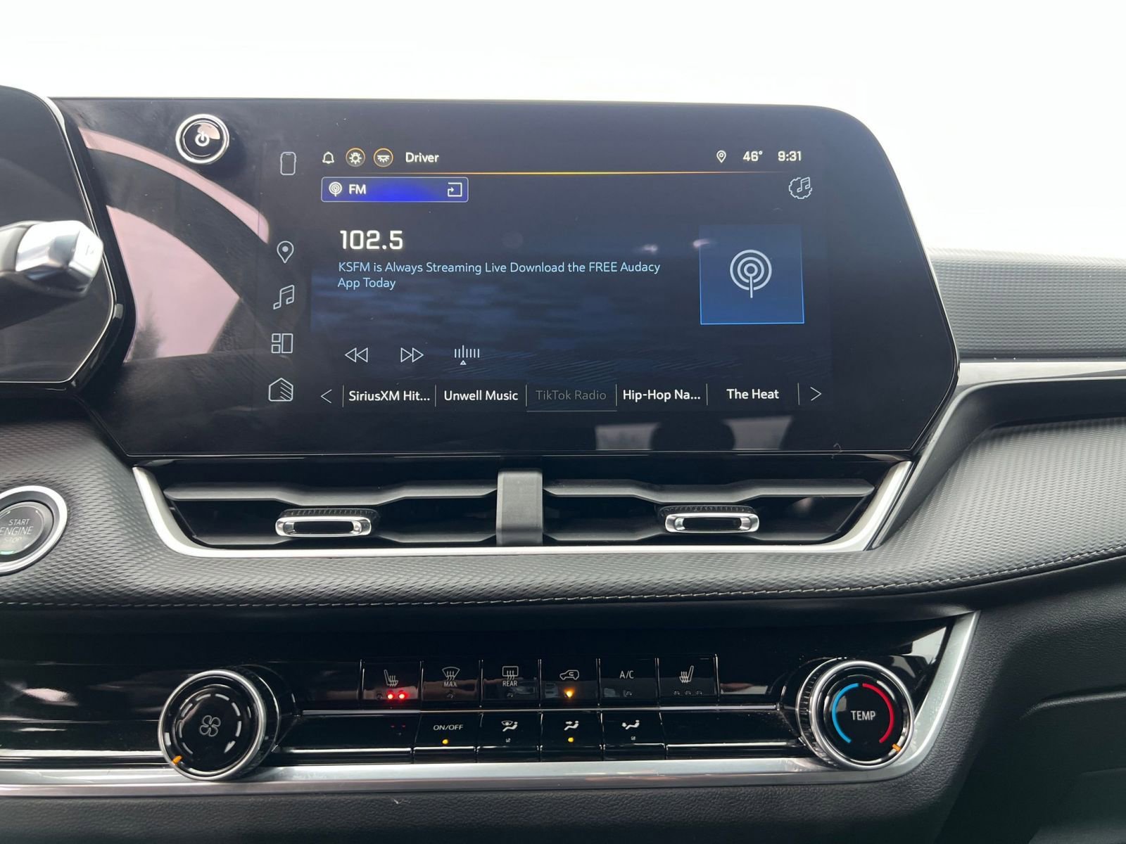 Used 2025 Chevrolet Equinox LT image 18