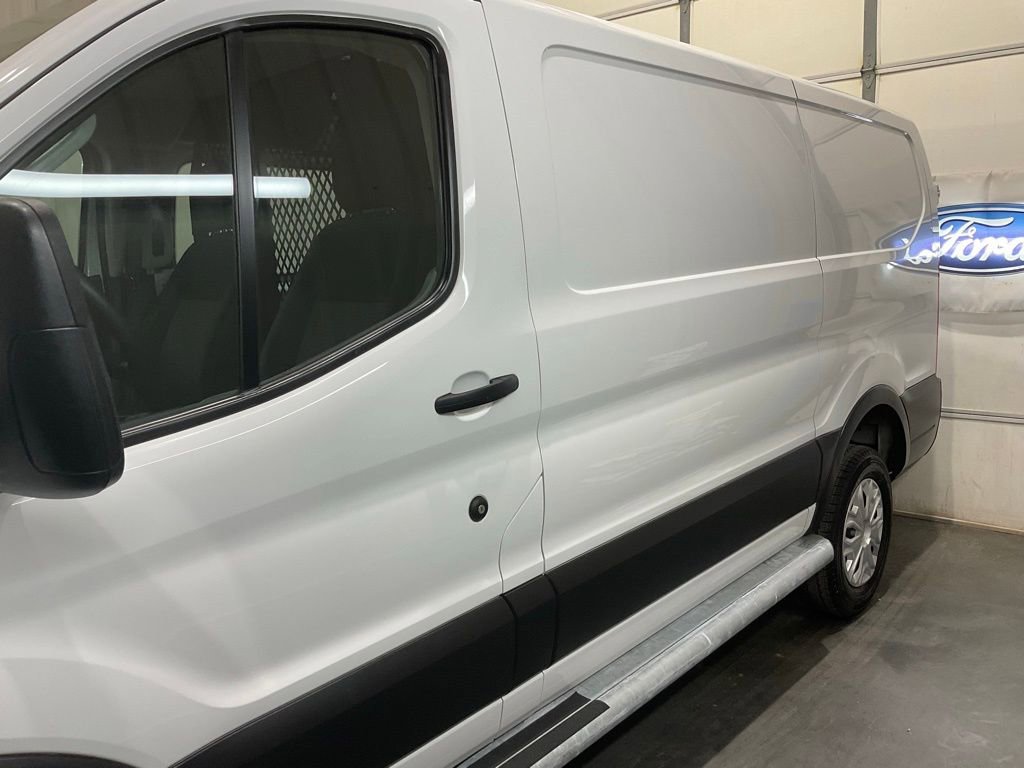 Used 2024 Ford Transit 250 Low Roof w/ Exterior Upgrade Package image 5