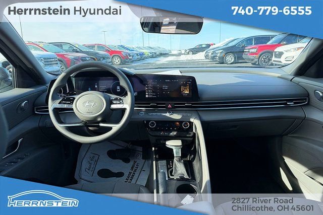 Used 2024 Hyundai Elantra SEL image 6