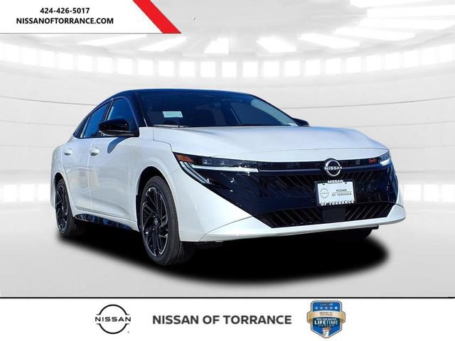 New 2026 Nissan Sentra SR w/ Floor Mat Package FWD image 1