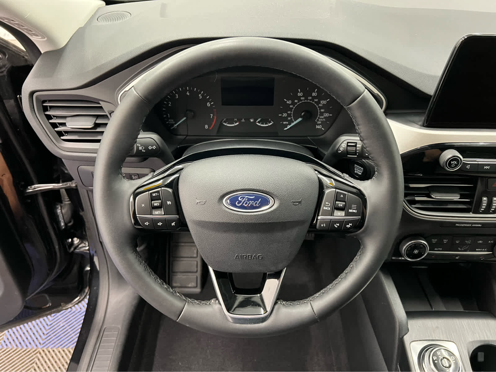 Used 2022 Ford Escape SE w/ Cold Weather Package image 20