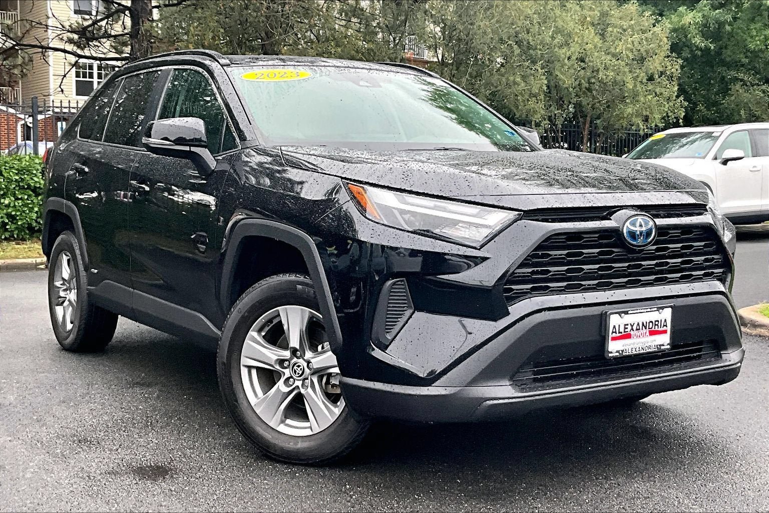 Used 2023 Toyota RAV4 XLE w/ Convenience Package AWD/4WD image 2