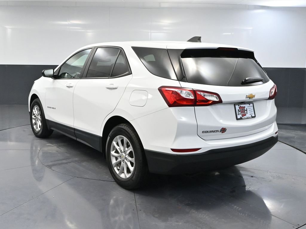 Used 2021 Chevrolet Equinox LS w/ LS Convenience Package image 9