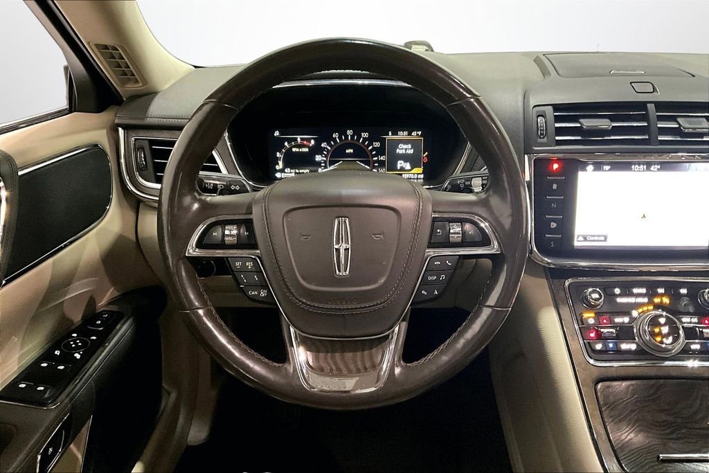 Used 2019 Lincoln Continental Select w/ Continental Climate Package image 8