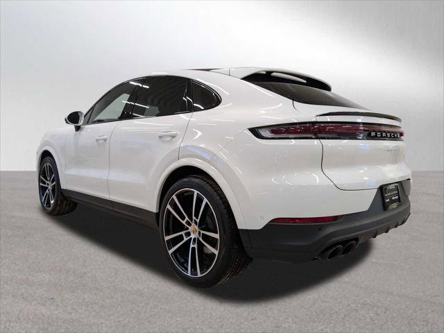 Used 2024 Porsche Cayenne Coupe image 3
