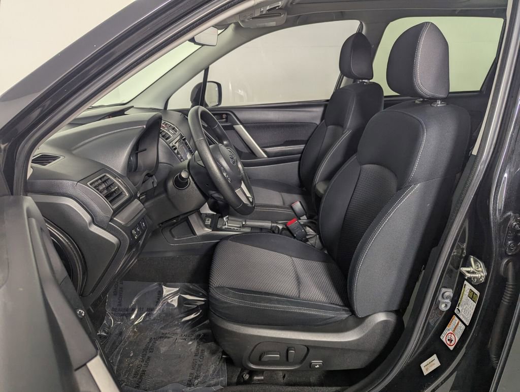 Used 2017 Subaru Forester 2.5i Premium AWD/4WD image 12
