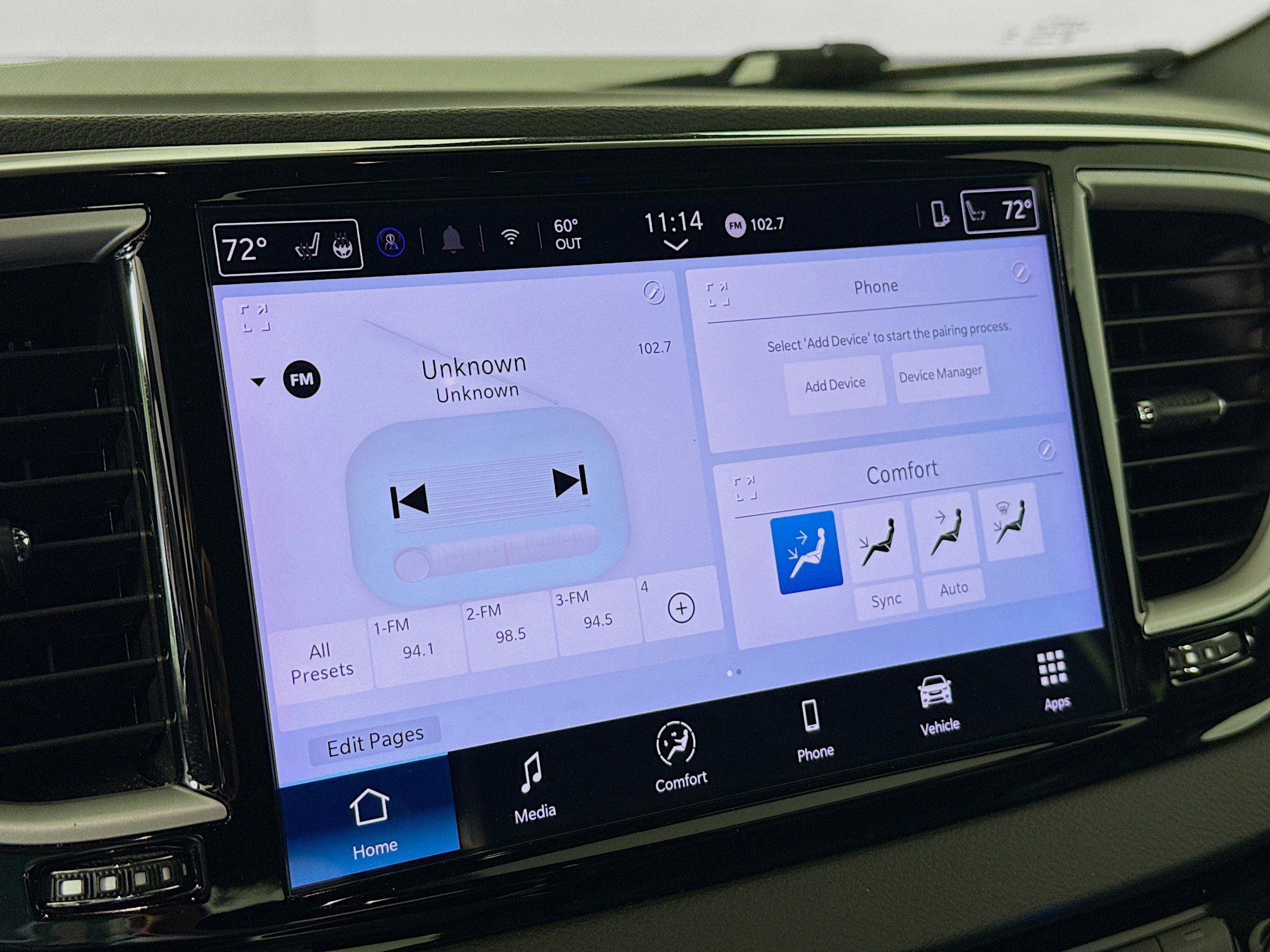 Used 2025 Chrysler Pacifica Select image 16