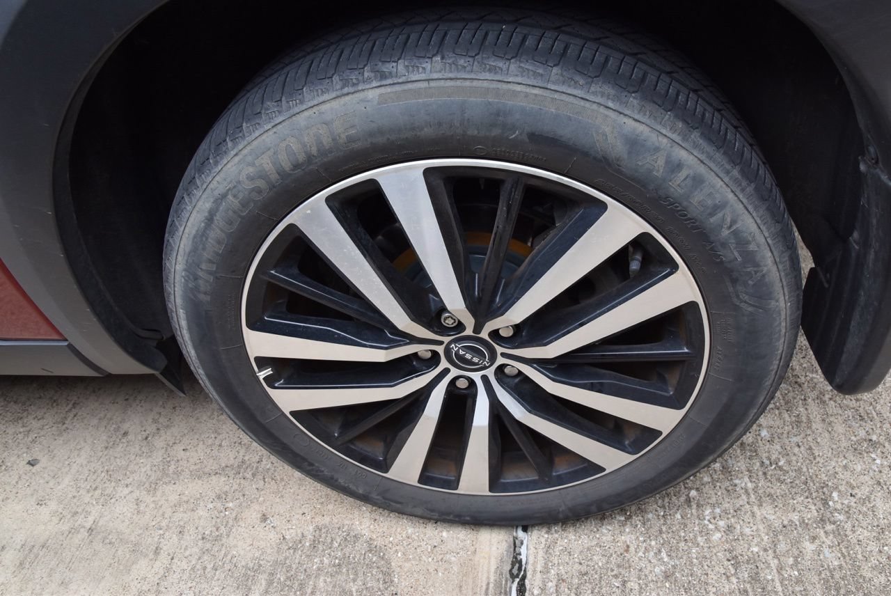 Used 2023 Nissan Pathfinder Platinum AWD/4WD image 13