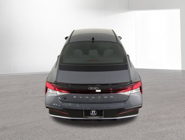 New 2026 Hyundai Elantra Sport FWD image 34