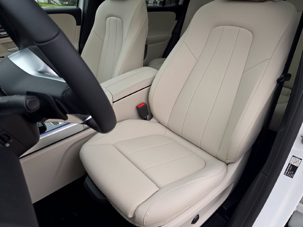 New 2026 Mercedes-Benz GLB 250 4MATIC image 22