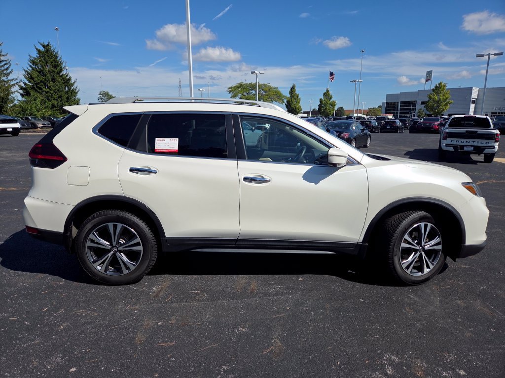 Used 2019 Nissan Rogue SV w/ Sun & Sound Touring Package AWD/4WD image 26