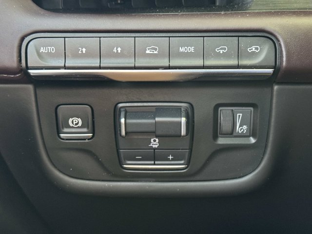 Certified 2024 Cadillac Escalade ESV Sport Platinum w/ LPO, ONYX Package AWD/4WD image 24