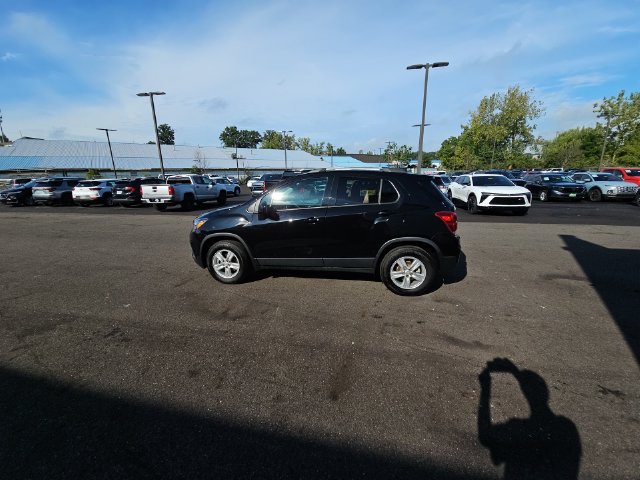 Used 2022 Chevrolet Trax LT AWD/4WD image 17