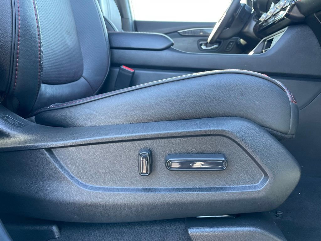 Certified 2025 Honda Pilot Black Edition image 33