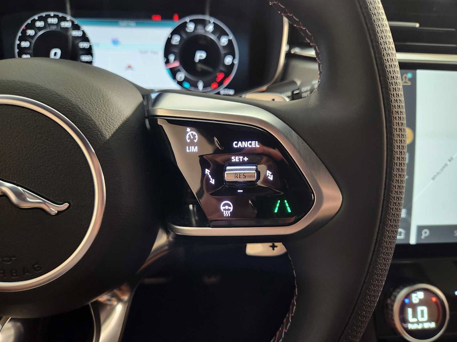 New 2026 Jaguar F-PACE SVR 575 Edition AWD/4WD image 29
