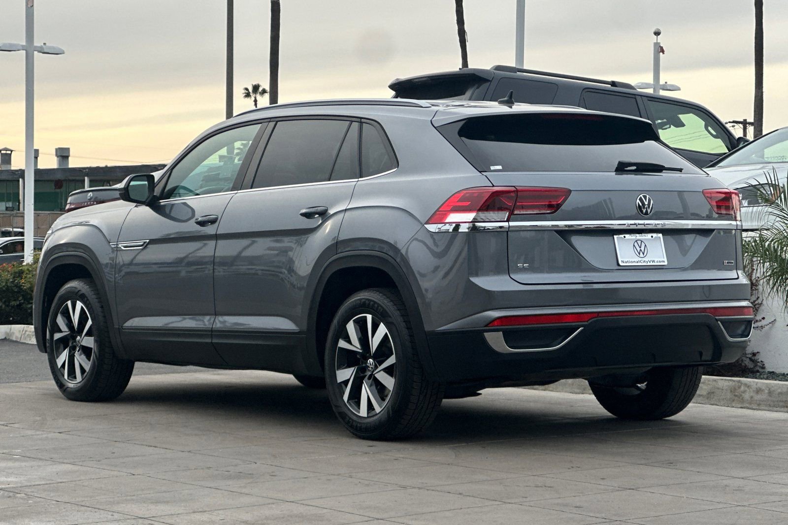 Certified 2022 Volkswagen Atlas Cross Sport SE image 7