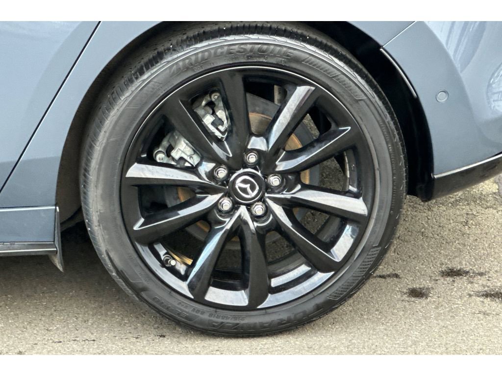 Used 2021 MAZDA MAZDA3 Hatchback w/Premium Plus Pkg image 27