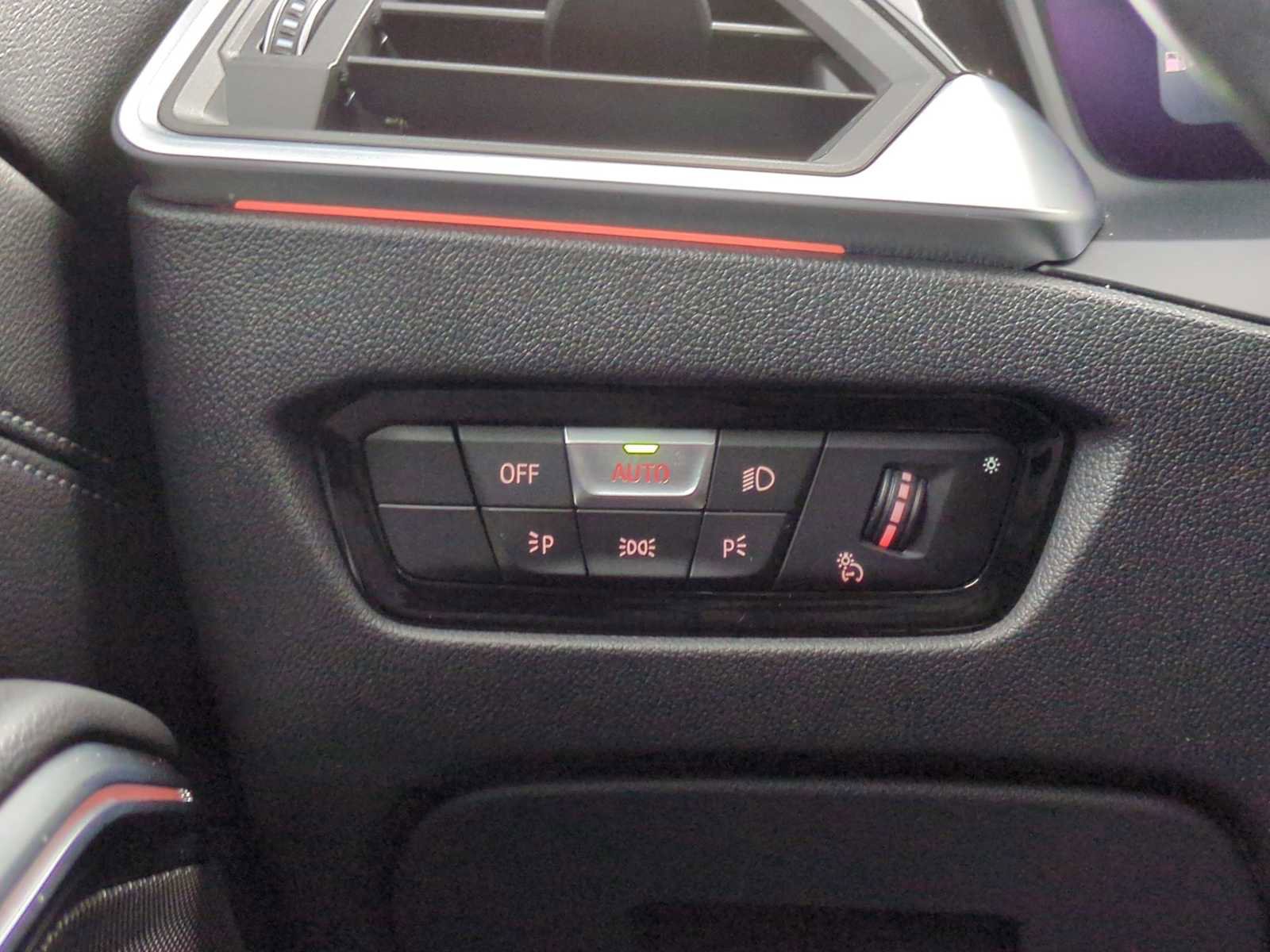 Used 2020 BMW 330i xDrive Sedan w/ Premium Package image 38